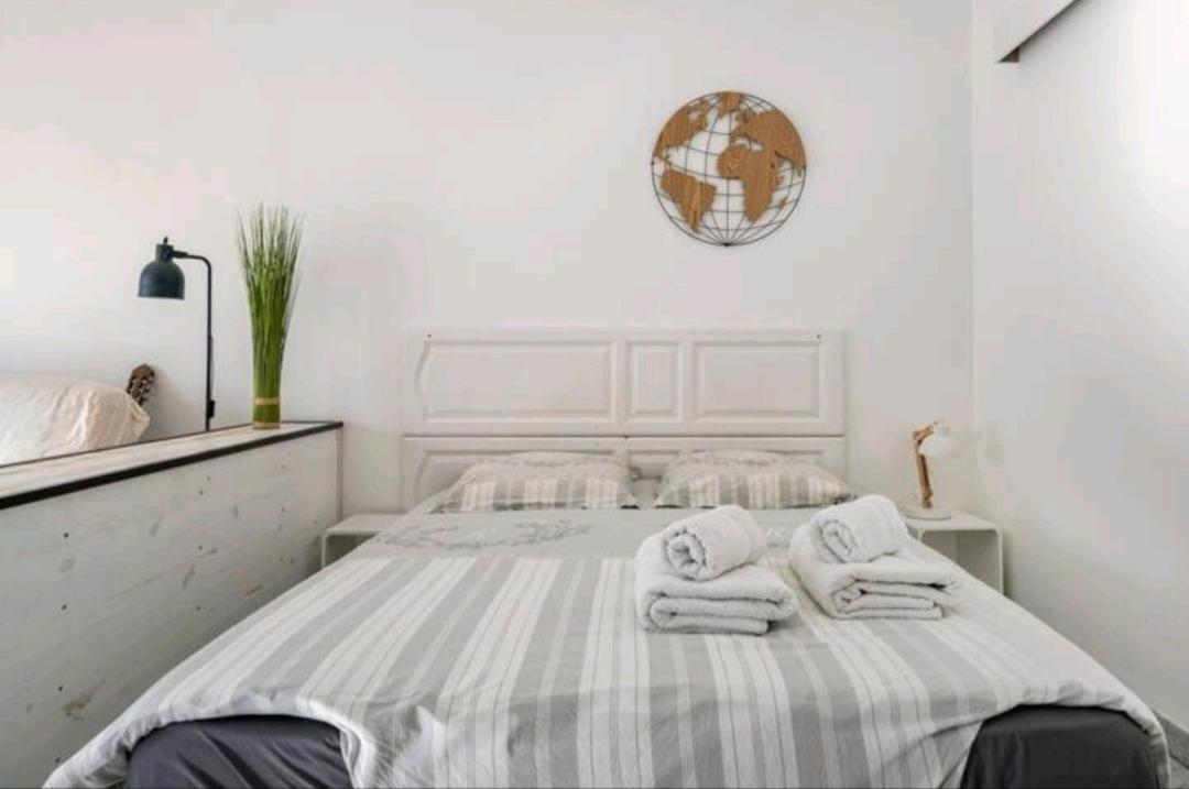 Design Loft Studio Climatise Parking Et Piscine Vallauris Bagian luar foto