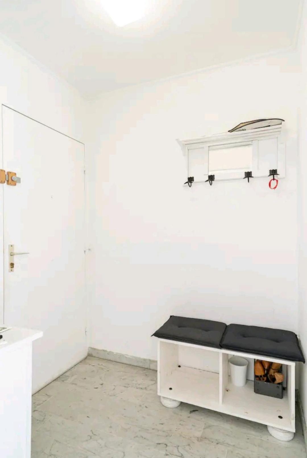 Design Loft Studio Climatise Parking Et Piscine Vallauris Bagian luar foto