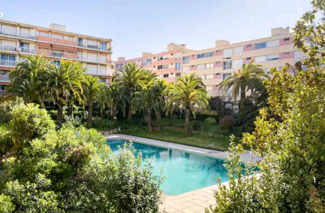 Design Loft Studio Climatise Parking Et Piscine Vallauris Bagian luar foto
