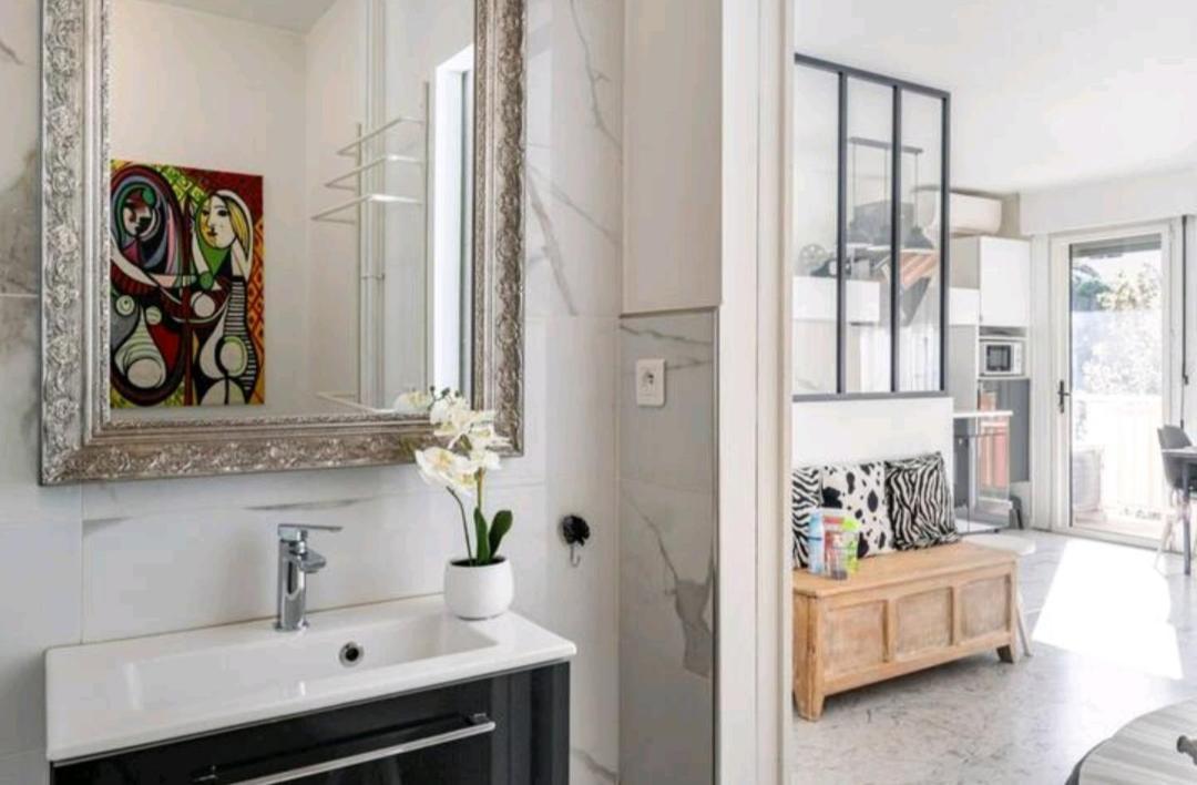 Design Loft Studio Climatise Parking Et Piscine Vallauris Bagian luar foto